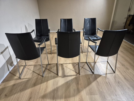 Image 1 of 6 sillas de comedor KFF con patas de madera - Negras - Cuero - Diseño