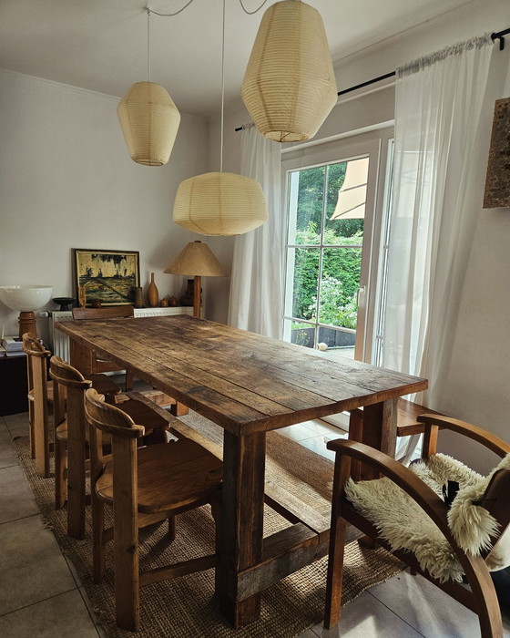 Image 1 of Grande table de salle à manger en bois massif