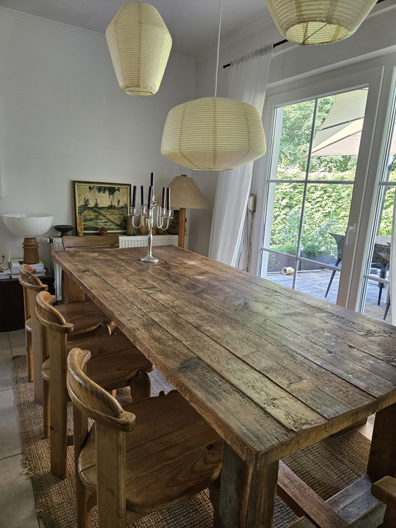 Image 1 of Grande table de salle à manger en bois massif