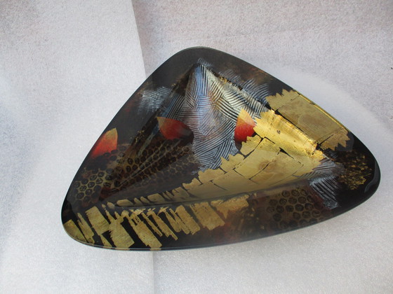 Image 1 of Ciotola decorativa triangolare colorata in vetro di L'Arte del Vetro.