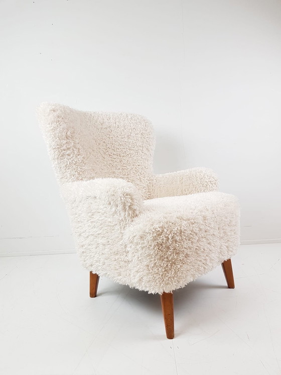 Image 1 of Artifort Armchair New Upholstered Doodle Teddy Fabric Creme