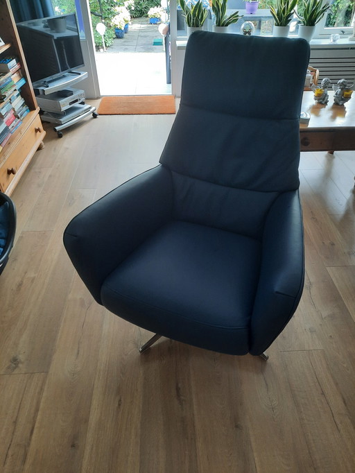 2x Velderhof Occasional Swivel Chairs Dark Blue Leather