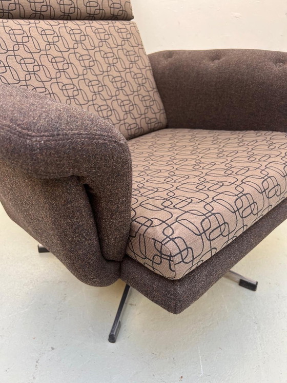 Image 1 of Design Swivel Chair