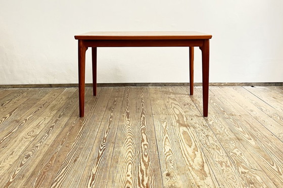 Image 1 of Extendable Dining Table 