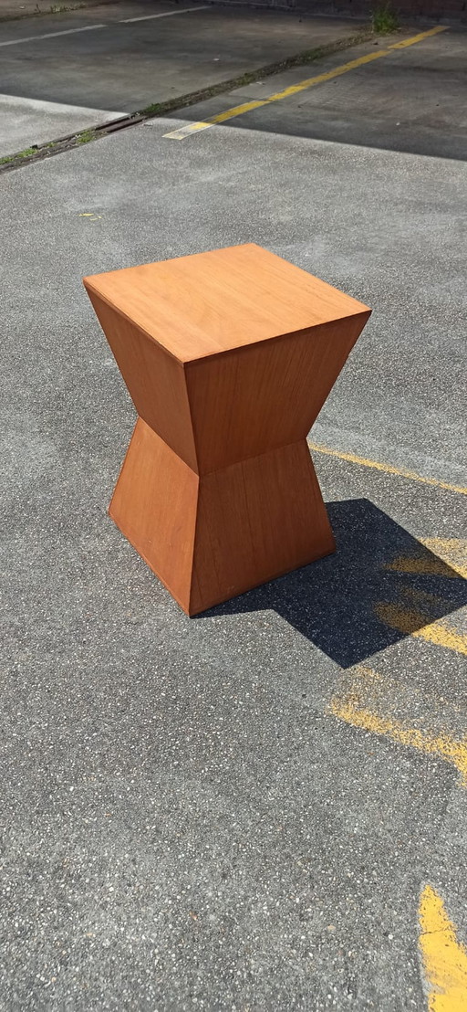 geometric / pyramid wooden side table