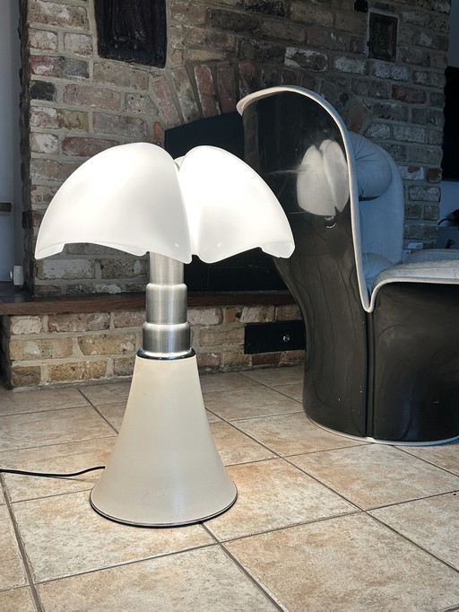 Gea Aulenti, Pipistrello Lamp