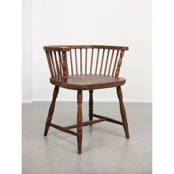 Image 1 of Coppia di poltrone Winsdor vintage in noce con schienale basso