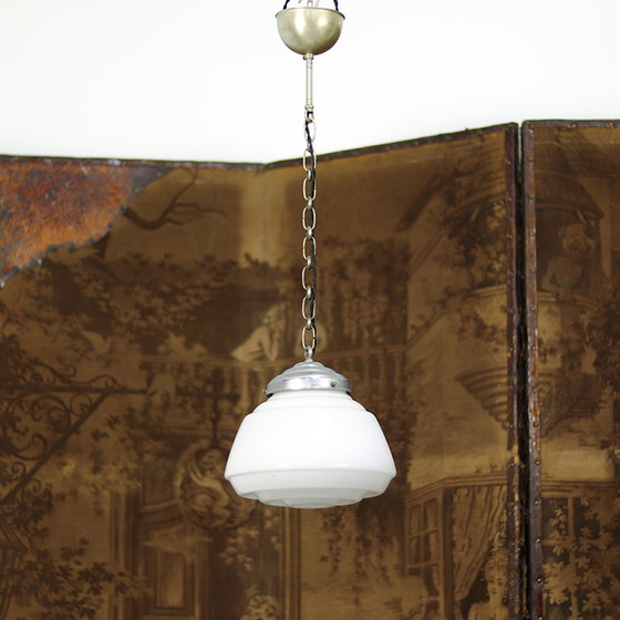 Image 1 of Lampe suspendue en opaline Art Déco