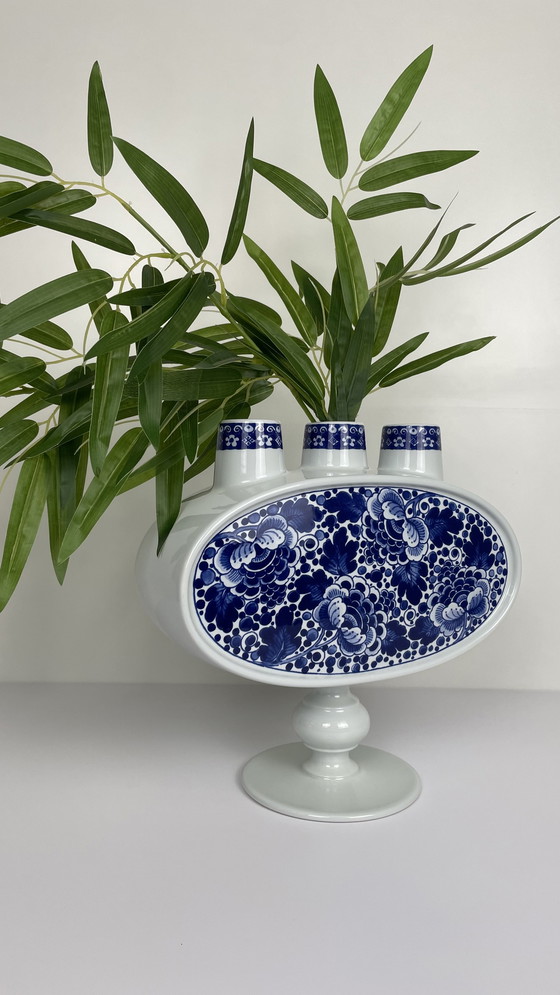 Image 1 of Marcel Wanders Moooi Royal Delft vase Delft Blue Model 3