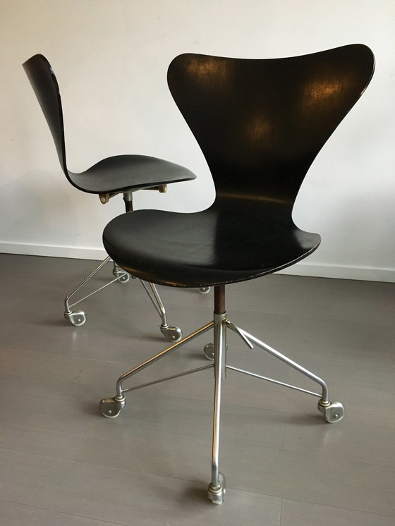 Image 1 of 1960's Arne Jacobsen 3117 chairs