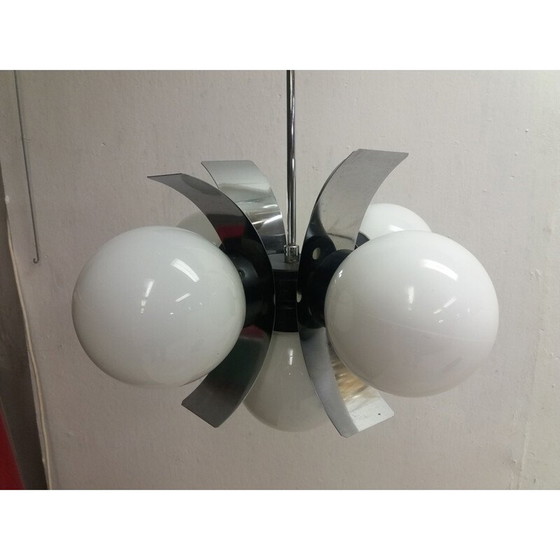 Image 1 of Lampadario vintage in metallo e vetro opalino, Cecoslovacchia 1965
