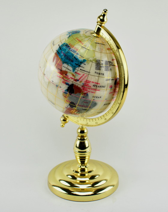 Image 1 of Globe terrestre vintage sur base en laiton