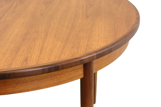 Image 1 of G-Plan table ronde à rallonge 'Wadworth' vintage