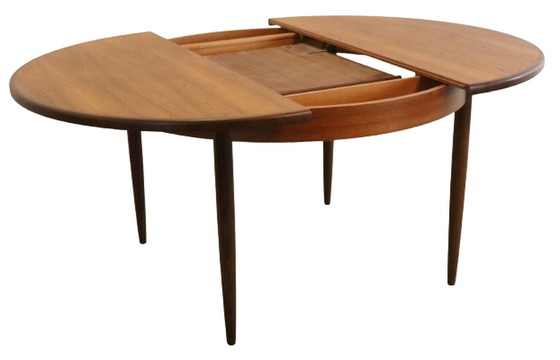 Image 1 of G-Plan table ronde à rallonge 'Wadworth' vintage