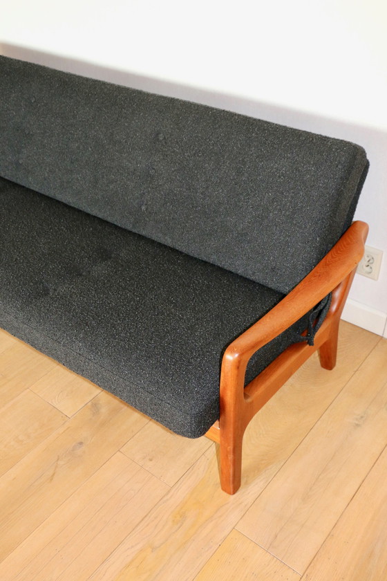 Image 1 of Divano pieghevole vintage danese in bouclé nero