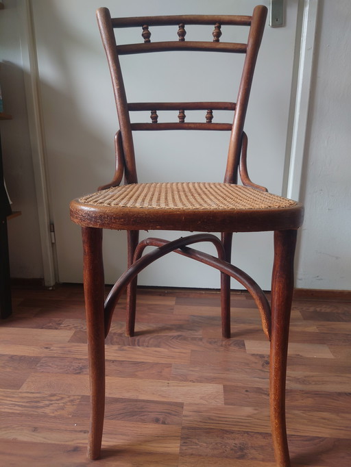 Ancienne chaise en bois, sangles tissées à la main