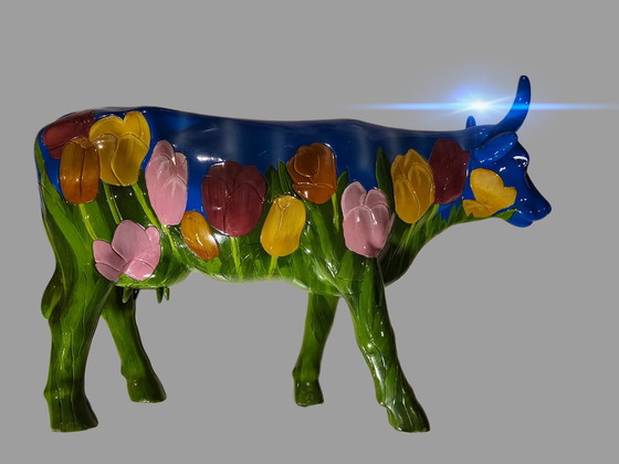 Image 1 of Tulip Cow Large