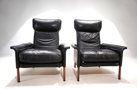 Image 1 of Hans Olsen, ensemble de 2 chaises en cuir avec ottoman, 1960