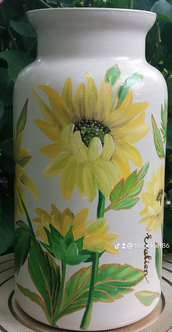 Image 1 of Hand-painted Vase 'Sunflower', Artist Evalien Ritmeester