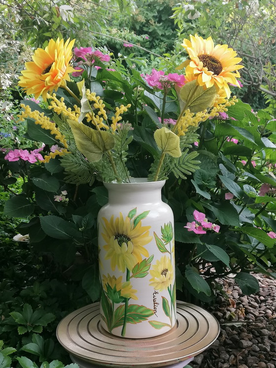 Image 1 of Hand-painted Vase 'Sunflower', Artist Evalien Ritmeester