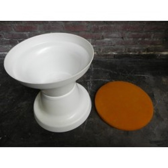 Image 1 of Tabouret vintage avec assise orange