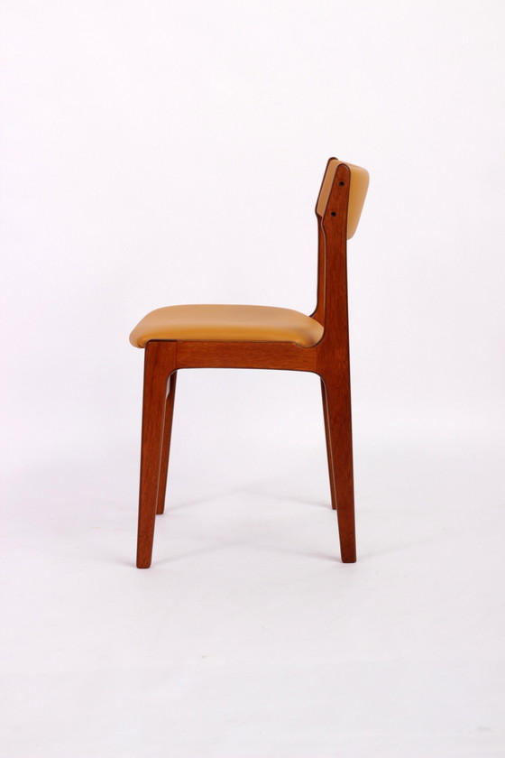 Image 1 of Dining table chairs Erik Buch