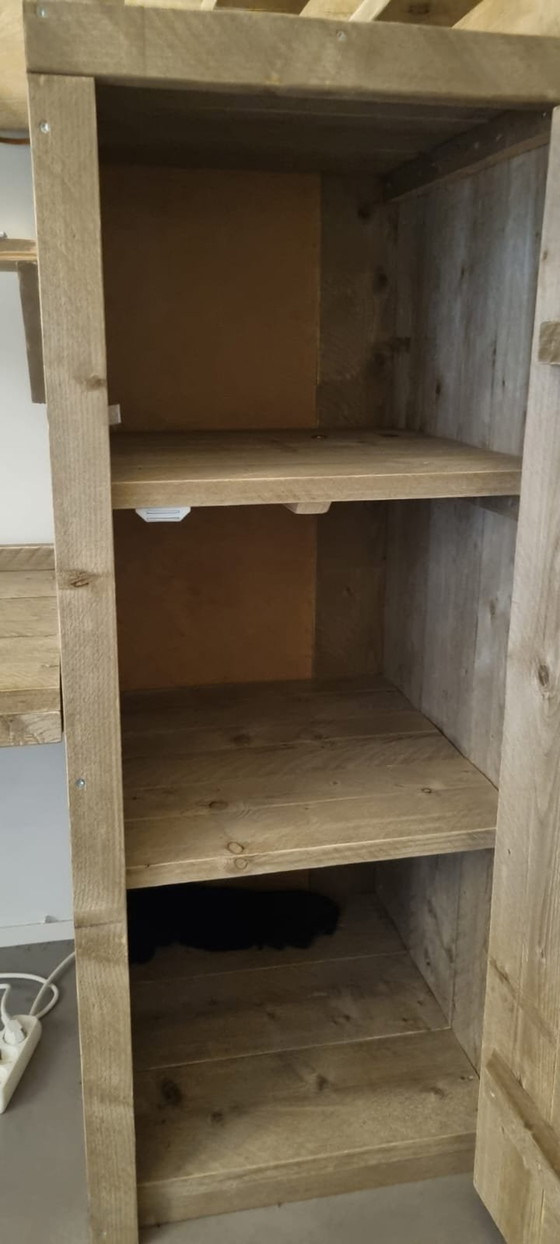 Image 1 of Letto a soppalco in legno con impalcatura