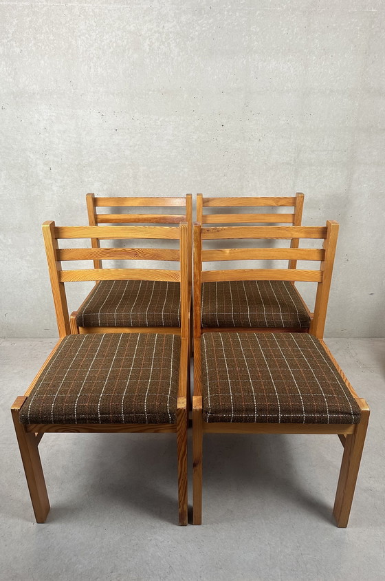 Image 1 of 4 chaises de salle à manger vintage