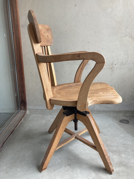 Image 1 of Bureau vintage en bois chaise pivotante