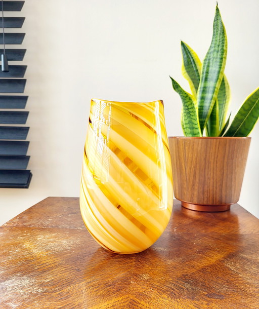 Cream swirl vase, hand-blown