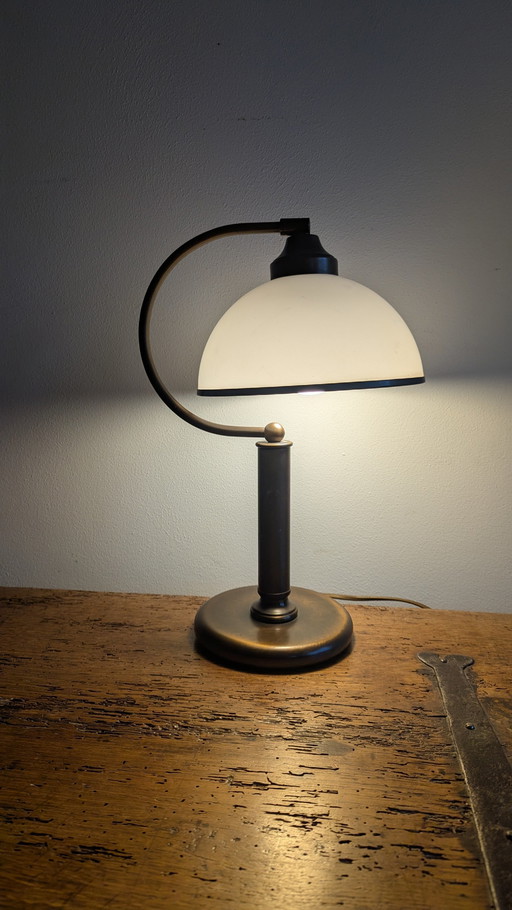 Lampada da tavolo di design 