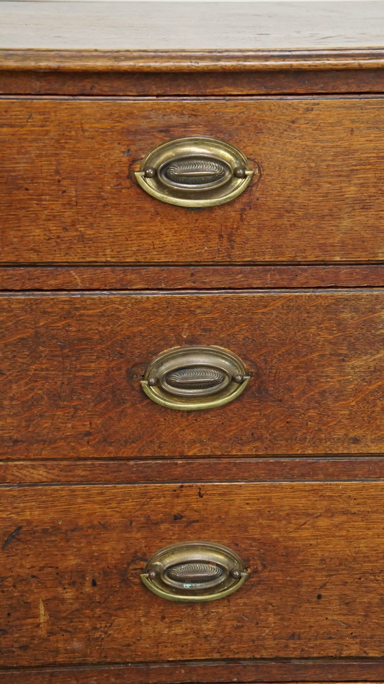 Image 1 of Oak Antique Chest of Drawers With 5 Drawers