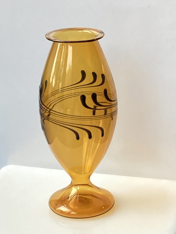 Image 1 of Art verrier de Thuringe Vase en ambre de Lauscha