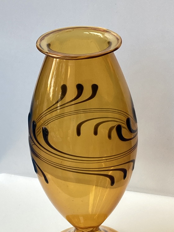 Image 1 of Art verrier de Thuringe Vase en ambre de Lauscha