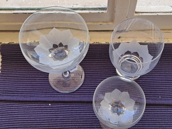 Image 1 of 19x Studio Rosenthal Collection Lotus Motif Crystal Glasses