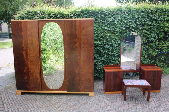 Image 1 of H. Pander & Sons armoire et coiffeuse avec chaise et miroir