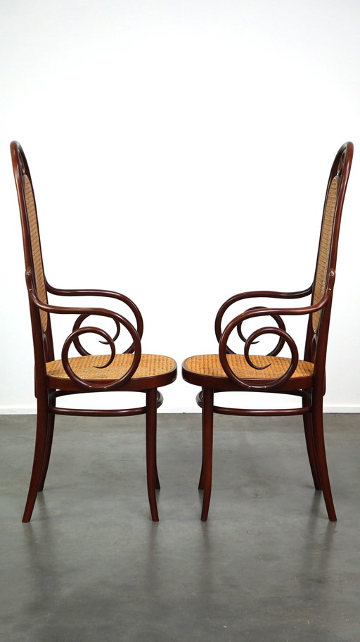 2 x Grande chaise Thonet vintage originale marron foncé avec accoudoirs