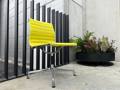 Vitra Ea101 Chair