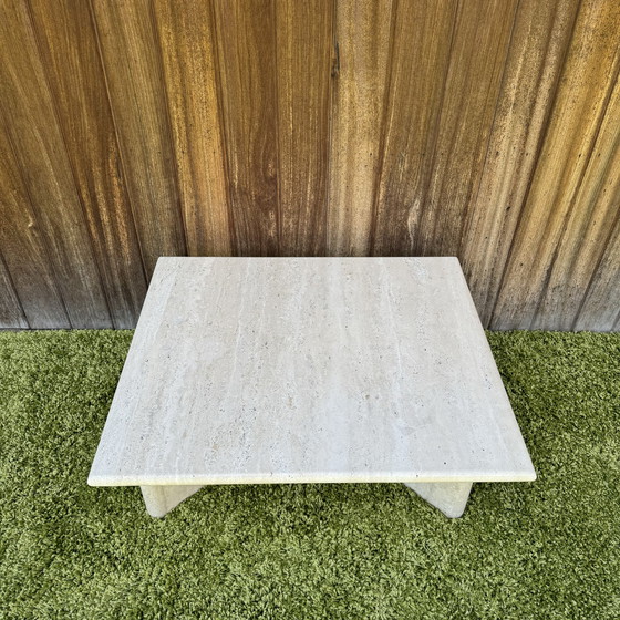 Image 1 of Table basse en travertin