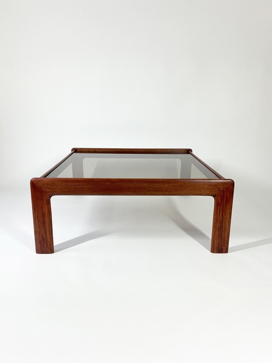 Image 1 of Mesa de centro baja grande de mediados de siglo con tablero de cristal ahumado, década de 1960