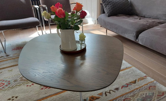 Image 1 of Leolux Liliom coffee table