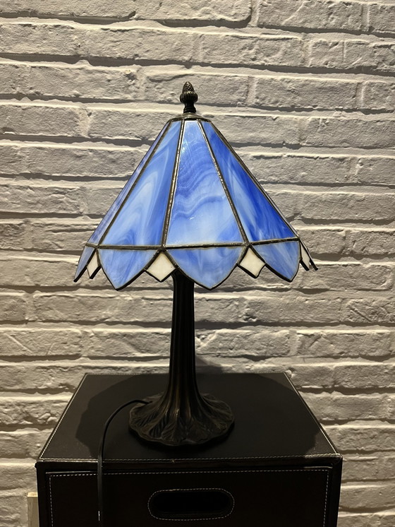 Image 1 of Tiffany style Table Lamp