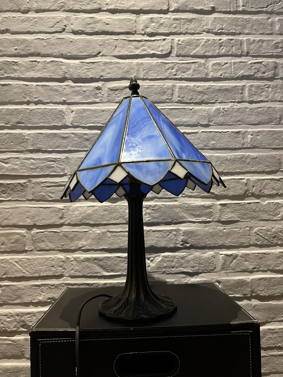 Image 1 of Tiffany style Table Lamp