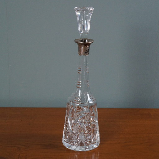 Carafe en verre avec bouchon et collier argenté