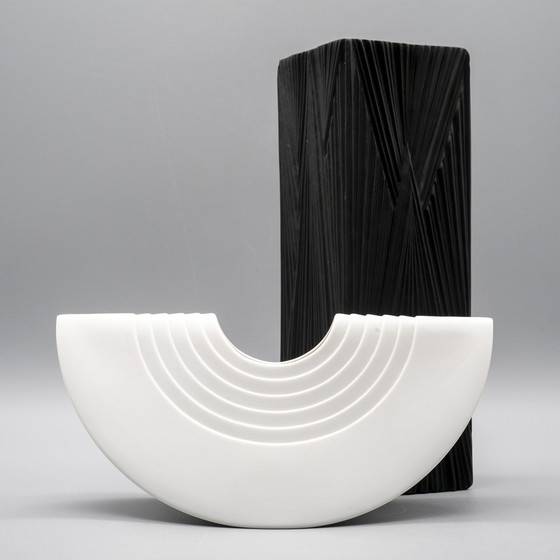 Image 1 of Vase post-moderniste ROSENTHAL Bisque Porcelaine Ambrogio Pozzi 1984 TOTEM 16,5 cm