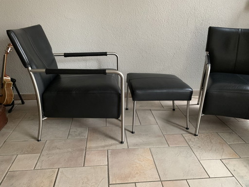 2 fauteuils Bert Plantagie Class avec tabourets assortis