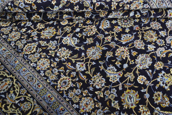 Image 1 of Hand-knotted Keshan oriental rug - 394 X 280 Cm