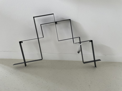 Studio Frederik Roijé Guidelines Magazine Rack