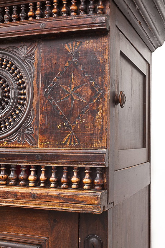 Image 1 of Credenza neo-bretone vintage in rovere massello, 1880