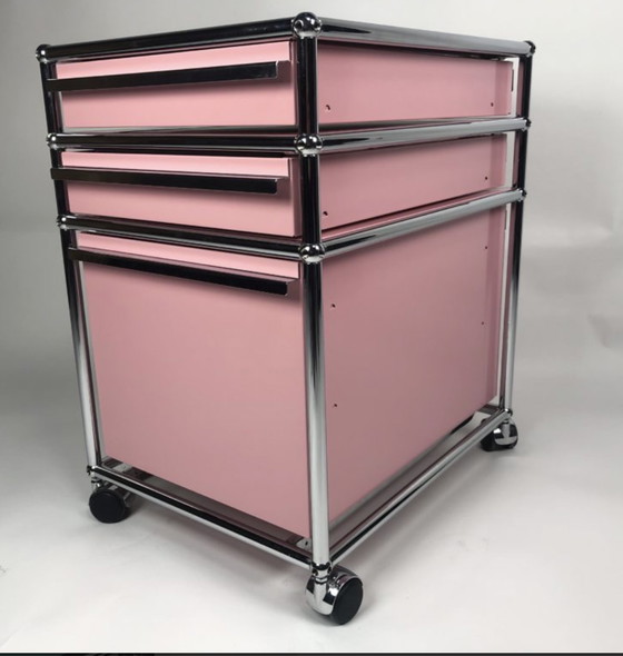 Image 1 of USM Haller Caisson à roulettes en diverses couleurs (couleurs spéciales uniquement disponibles chez nous)